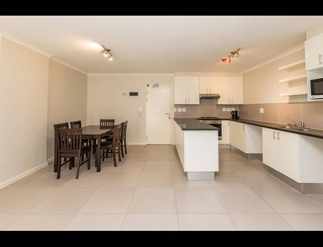 2 BEDROOM APARTMENT RENTED IN CLAREMONT